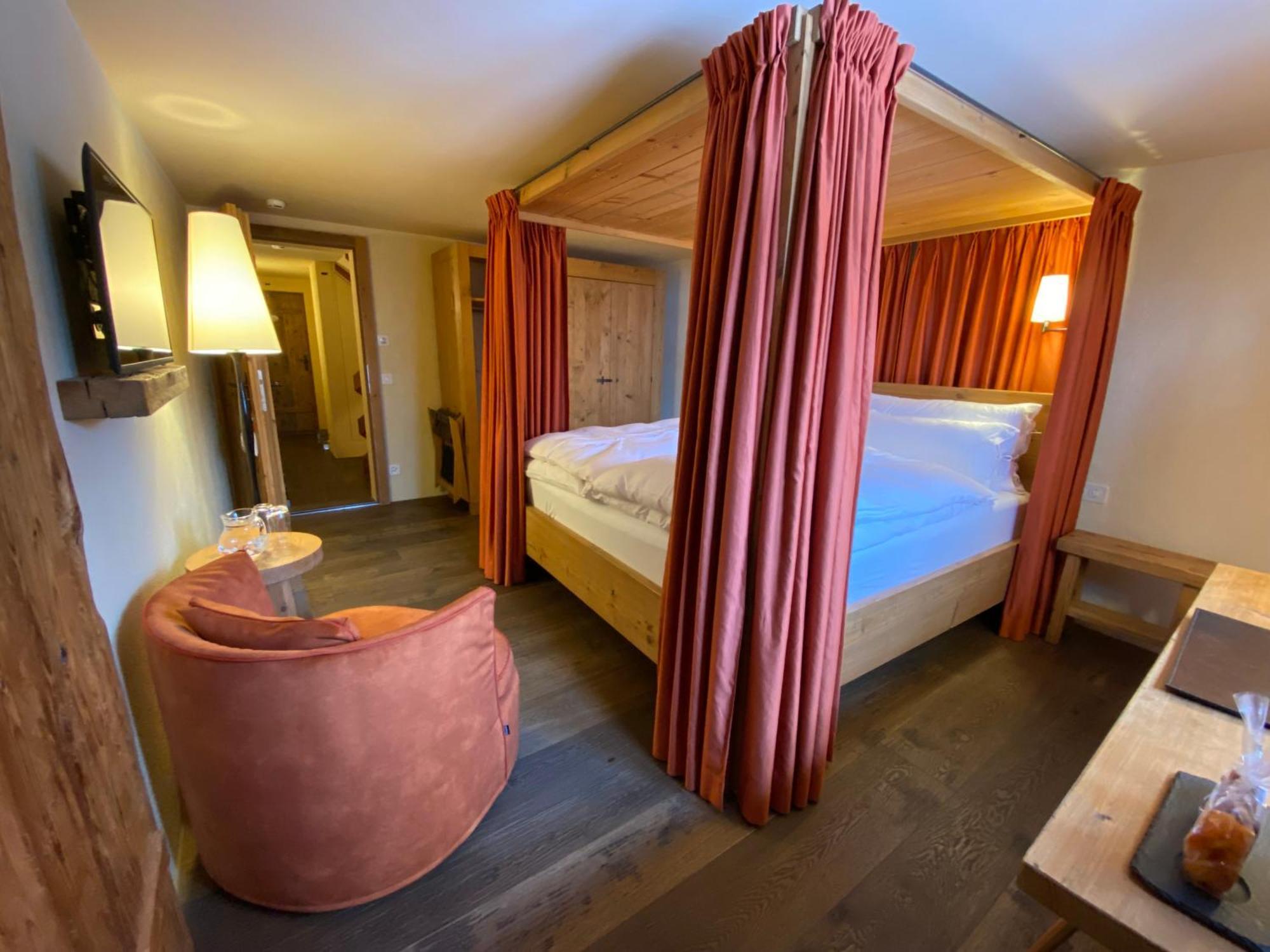 Maiensaesshotel Guarda Val Ленцергайде Екстер'єр фото