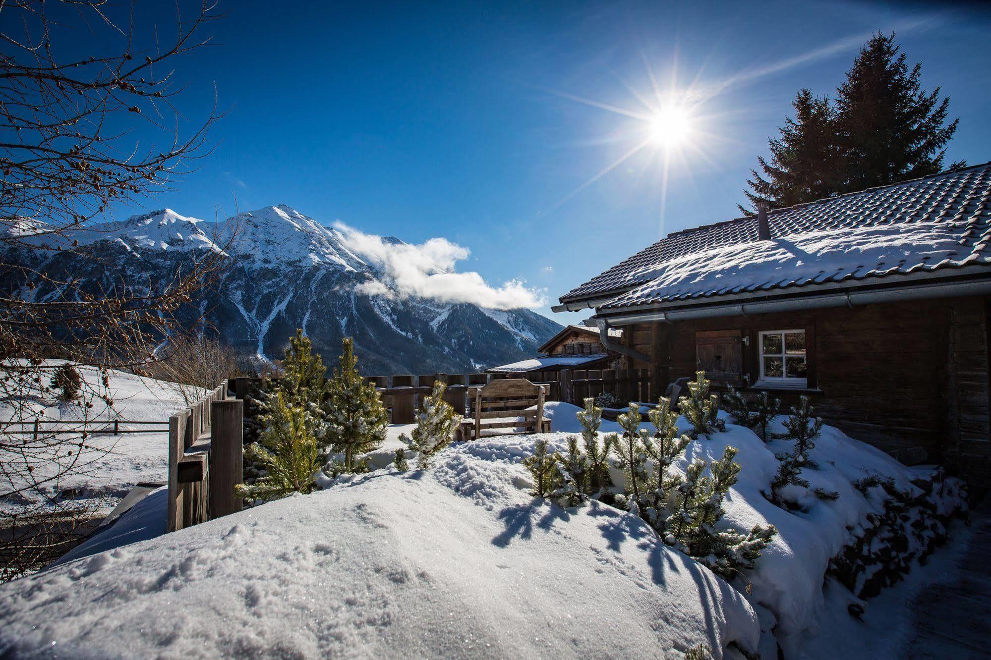 Maiensaesshotel Guarda Val Ленцергайде Екстер'єр фото